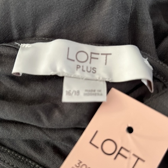 Loft Plus Twist Halter Top Size 16/18 NWT - Picture 6 of 9